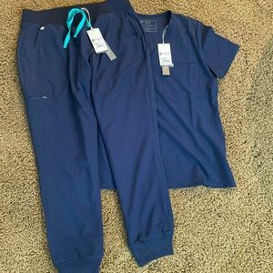 NWT Figs Navy blue FREEx scrubs.